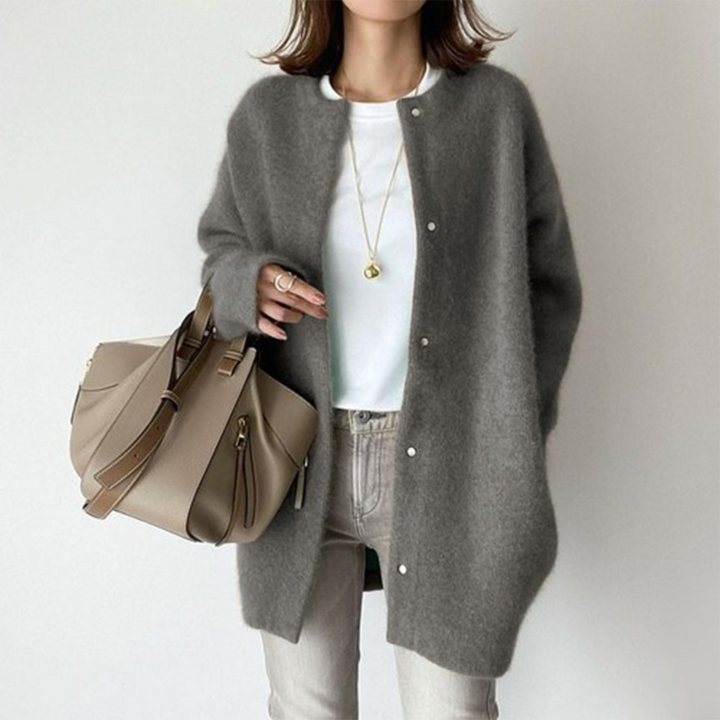 Chloé™ | Cozy Elegant Cardigan
